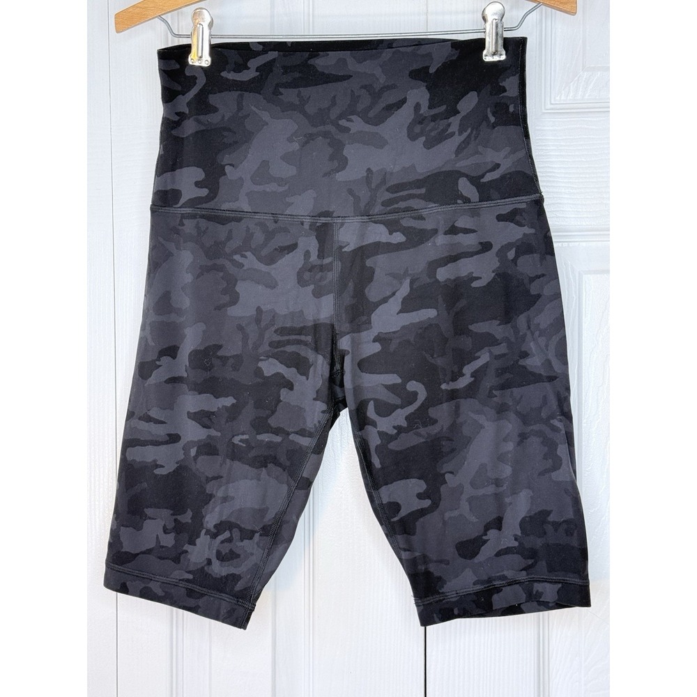 LULULEMON Align SHR Short‎ 10"  Incognito Camo Size 8 Black Grey
